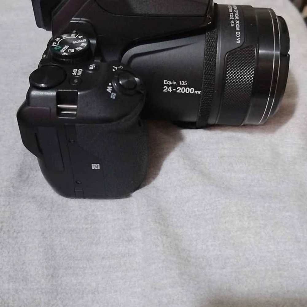 Nikon Black Digital Camera Professional Quality - Picture 4 of 9